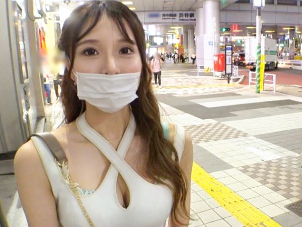 【マスク美人のナンパSEX】 巨乳バーテンダーが1年ぶりに開放！ 街中で誘われ、我慢できずに大洪水♡ 隠れたエロスの解放！