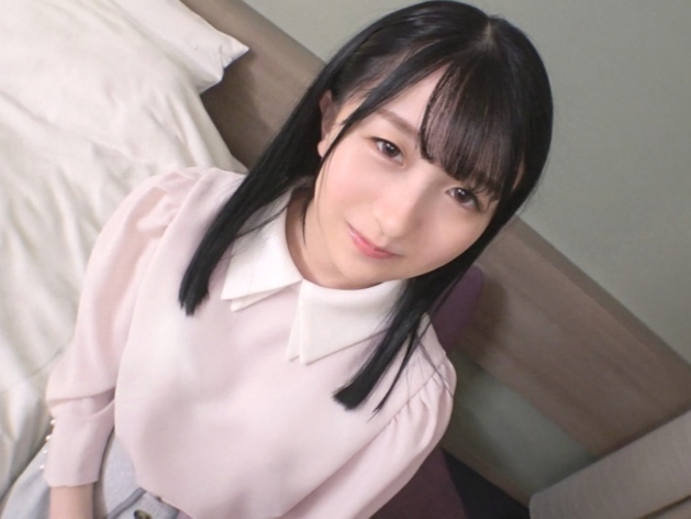 【無毛の美少女♡】 マシュマロ肌のキュートな娘がパイパンオマンコを刺激され、エロ可愛くイキまくる！感度抜群の初々しいセックス！