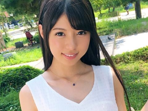 【笑顔の天使】 清楚な美少女がエッチな本性発揮！ 感じまくってイキまくる姿は必見のドエロ映像♡