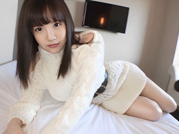 【童顔美女の恥じらい♡】 初AVで緊張のドキドキ体験！ 毛深いアソコも愛おしい26歳♡