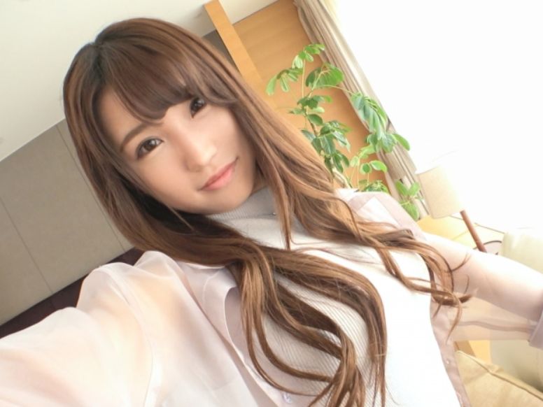 【バックでイキまくり♡】 敏感お尻を突き出し、手マンで潮吹き！ 激しく突かれてエロい表情に♡ 絶頂アクメで痙攣しちゃう！