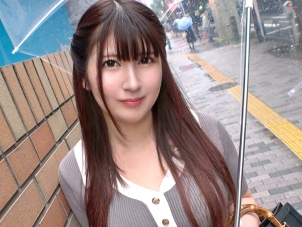 【押しに弱い巨乳天使のイキまくり♡】 激カワ美少女が下から突き上げられ、おっぱいブルンブルン！ 感じまくってエロ可愛さ全開！