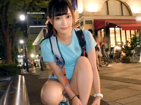 【スポーツ女子の恥じらい潮吹き】 キュートなアスリートの敏感れマ○コを刺激！ 恥ずかしがりながら吹いちゃう初潮吹き♡ 感度抜群ボディをイカせまくり！