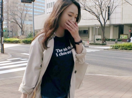【Gカップ巨乳20歳】淫乱エステティシャンの潮吹き姿に欲情！更にバイブ責めでメス顔っ…！！