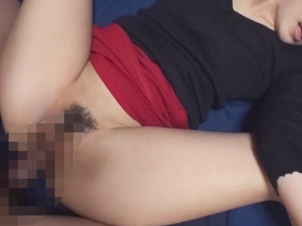 【ポールダンサーのエロい腰つき】 柔軟ボディが初撮りで大胆にイキまくり！ 開脚ピストンで絶頂アクメの瞬間を激撮♡