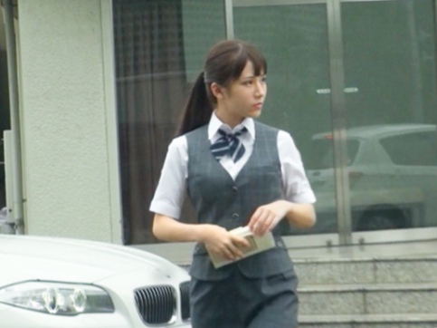 【素人】大手メーカーに勤務する制服姿のOLさん♡手マンでメス穴濡らしてパンスト破りの騎乗位♡