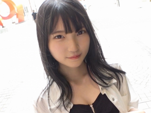 【素人×ナンパ】黒髪ロングの清純系の女の子は一見ガードが硬そうだけど押しに弱すぎてセックスに応じてしまうｗ