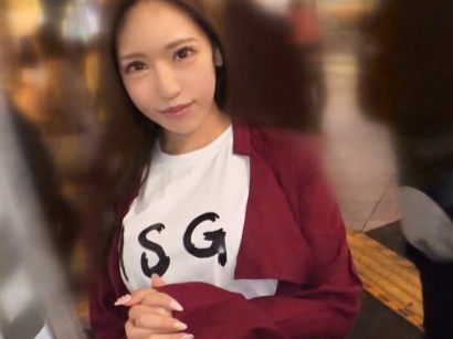 【新宿ナンパ】美女をGET！手マン＆クンニで感じ過ぎちゃいます！スレンダーなのに性欲はかなり強め！！