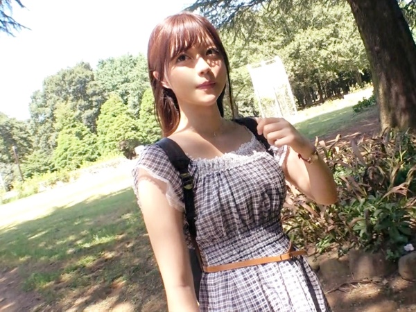 【素人】こんなに可憐な美人さんでまだ若い19歳なのに…とんでもないエッチでしかも見られたい欲望あるとか本気でヤバすぎ！