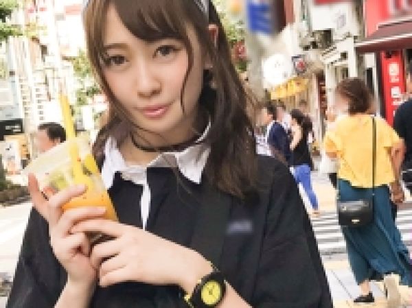 【JDの妄想が現実に】 オナニー大好き女子大生が街中でナンパされ、生チ○ポ挿入！ 激しく手マンされて、久しぶりの本気イキ体験♡