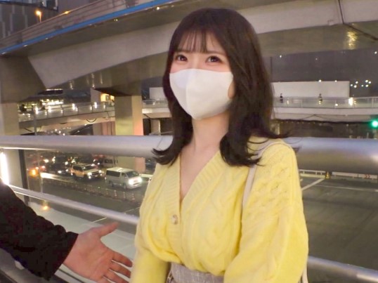 【ナンパしたら超美少女！】 ツルツル美マンに生ハメ三昧！ 最後は可愛い顔にぶっかけフィニッシュ♡