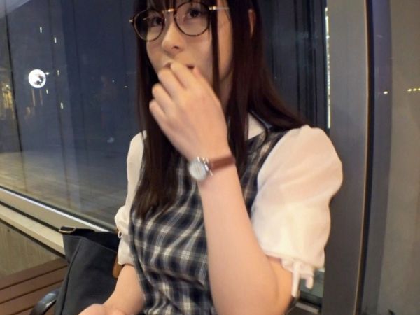 【素人】奥ゆかしい雰囲気が非常に魅力的なマジメ女子さん！こういう子とエッチするのはギャップ萌え！最強エロ展開やばす！