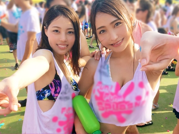 【大乱交】「すごぉい♥」彼氏以外のペニスに大興奮♥発情女子大生を勢いで潮フカセまくりっ…！！