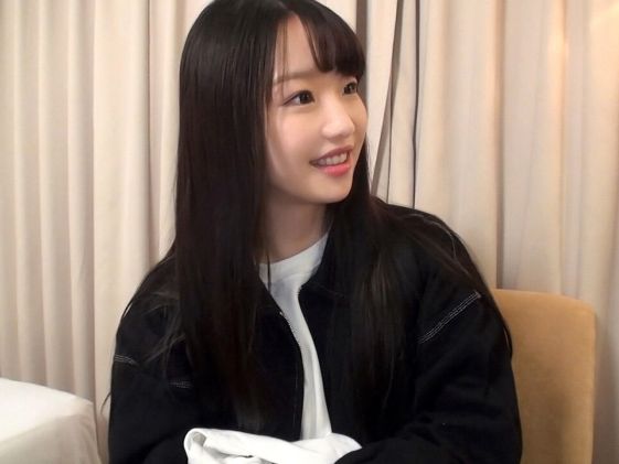 【女子大生】サラサラ美髪の童顔美少女をゲット！貧困大学生は高額ギャラに釣られてホテルで大人に・・・！？