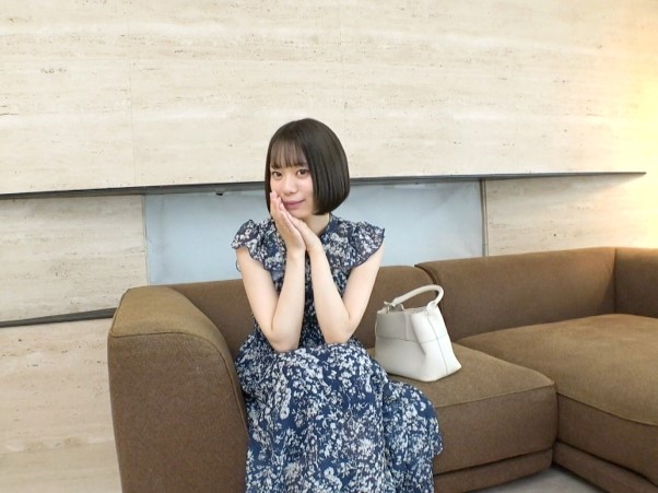 【素人】『あっ…おちんちん…すごいっ…♡』フェラでしゃぶってパイパンで騎乗位しちゃうJDちゃん