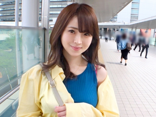 【ナンパ即ハメ】『気持ちいい…もっと突いて…』キュートなお姉さんが騎乗位で大胆に腰振り！ビンビンチンコでオマンコを激突きされ、感じまくる美ボディ♡