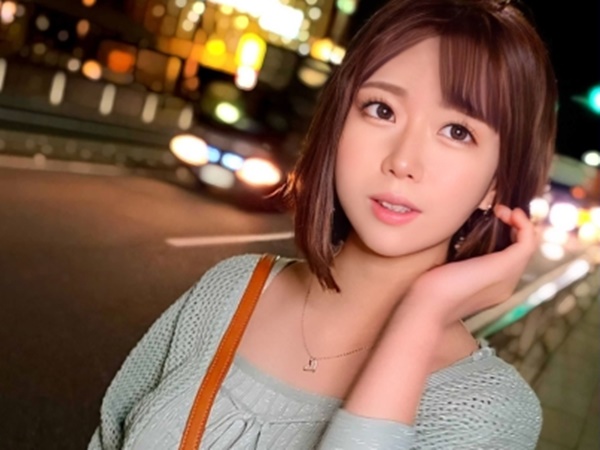 【無毛ロリ娘の快感デビュー】『気持ち良すぎる…』華奢で激カワの素人娘がおじさんチンポでガン突き体験！ツルツルマ○コにねじ込まれ、快感に顔を歪ませながら連続イキ！！ウブな反応がたまらない♡