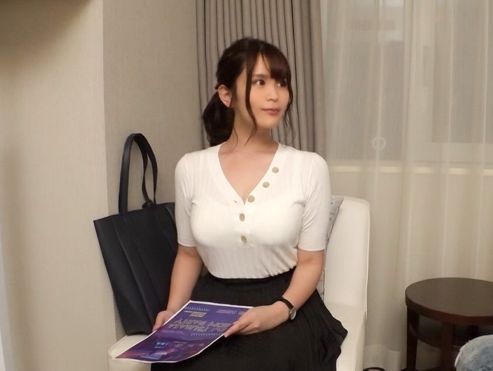 【クラブ系巨乳美女】『ダメ…でも気持ちいい…』清楚な見た目と裏腹に夜遊び大好きな美巨乳娘をゲット！ぷるぷるのデカパイを揉みしだき、吸い付いてやりたい放題！夜遊び女子の淫らな本性♡