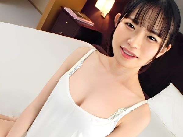 【色白Eカップ美少女の豹変】『もっと…奥まで…』おっとり清楚な見た目とは裏腹に、獣のような激しいセックスで乱れまくる！鬼ピストンに膣壁を激しく刺激され、イキまくる敏感ボディがエロすぎる！！