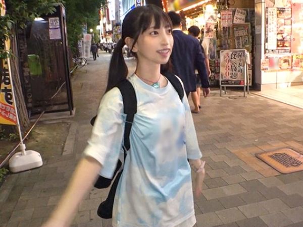 【アキバで見つけたスレンダー美少女】『ダメ、感じちゃう…』貧乳ちっぱいの素人娘をナンパ！電マ手マンでビショ濡れマ○コに生挿入！キツキツまんこが気持ち良すぎる秋葉原SEX！！