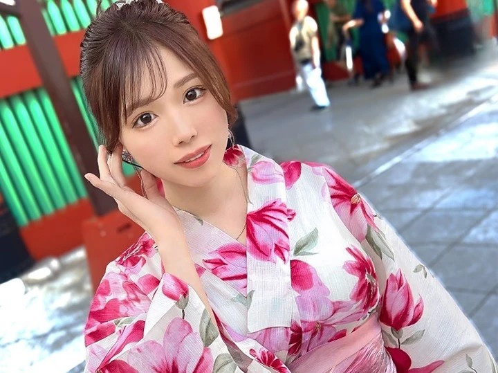 【浴衣JDの甘い誘惑】『夏祭りで火照っちゃった…』色白美巨乳の女子大生が浴衣を乱してハメ撮りセックス♥ねっとりフェラから騎乗位で乳首を責めながら腰振りまくり！