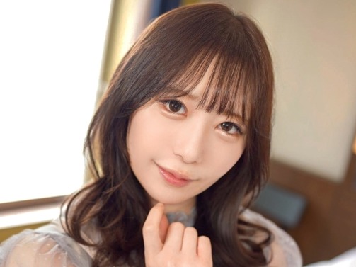 【美しすぎる看護師の淫らな潮吹き】『ダメ…でも気持ちいい…』誰もが振り返る美少女看護師が手マンでビチョビチョに！騎乗位で腰をくねらせイキまくる姿に興奮MAX！♡