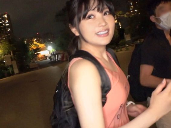 【素人ナンパ】運動中で巨乳を揺らす美女をお持ち帰り！すでに湿っているメス穴を電マで責めて騎乗位させる交尾！