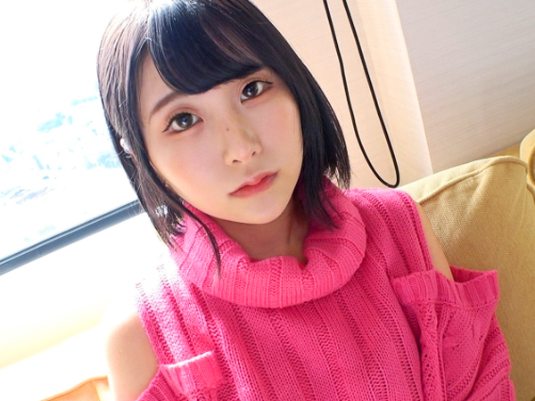 【初撮り】小柄な美少女が手マン＆クンニで大発情！小さなお口でデカチンを必死にフェラ！ウブな反応が可愛すぎる！♡