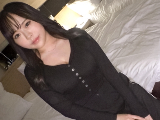 【黒髪清楚な巨乳ちゃんとホテルでエッチ】『ダメ…そんなに…』純粋そうな見た目とは裏腹に、エッチなボディの持ち主！巨乳を揺らしながら、おマンコを激しく突きまくる濃厚セックス！清楚な顔して感じまくりで、ホテルがアツい夜に…♡