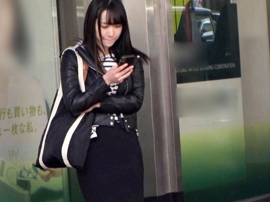 【素人ナンパ】性感帯のおっぱいを揉んだら股間がビチョビチョ…Fカップ巨乳ちゃんの穴をクンニでしゃぶってファック…！