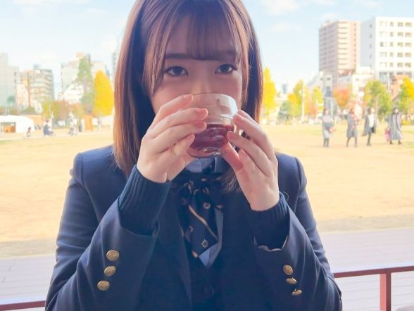 【汗だくJKを即ハメ】部活帰りの制服娘をシャワーも浴びずにホテルへ直行！手錠で拘束し、ピチピチの10代マ○コを激ピストン！キツキツまんこがチ○ポを離さない！！