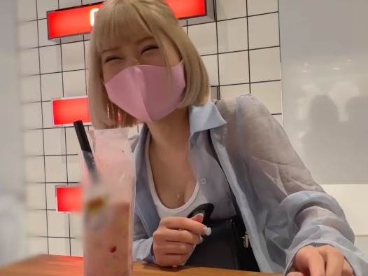【素人ビッチ】金髪ちゃんは何も考えてないようなゆるさが魅力！こういう女がかわいいね！セックスだけ夢中で楽しめる女の子！