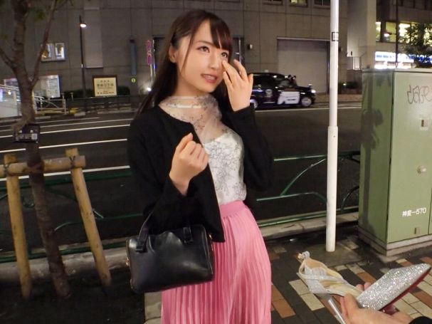 【黒髪スレンダー美女の淫乱覚醒】『もっと奥まで…』チンポに夢中な美女を容赦なく突きまくる！♡おまんこ全開の体位で激しく突かれ、感じまくる姿がエロ過ぎて大興奮間違いなし！ｗ