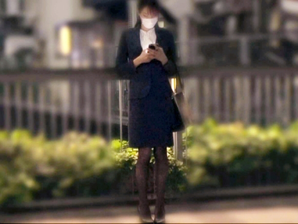 【美人カーディーラー】圧倒的なまんまるおっぱいに感激っ！潮吹き昇天姿までご披露してくれる卑猥女子っ！