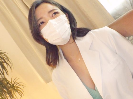 【Gカップ保健室の先生】『初めてで…感じちゃう…』上品な三十路人妻がAVデビュー！清楚な先生が大きなおっぱいを揺らし、精液まみれで乱れる初撮りSEX♡